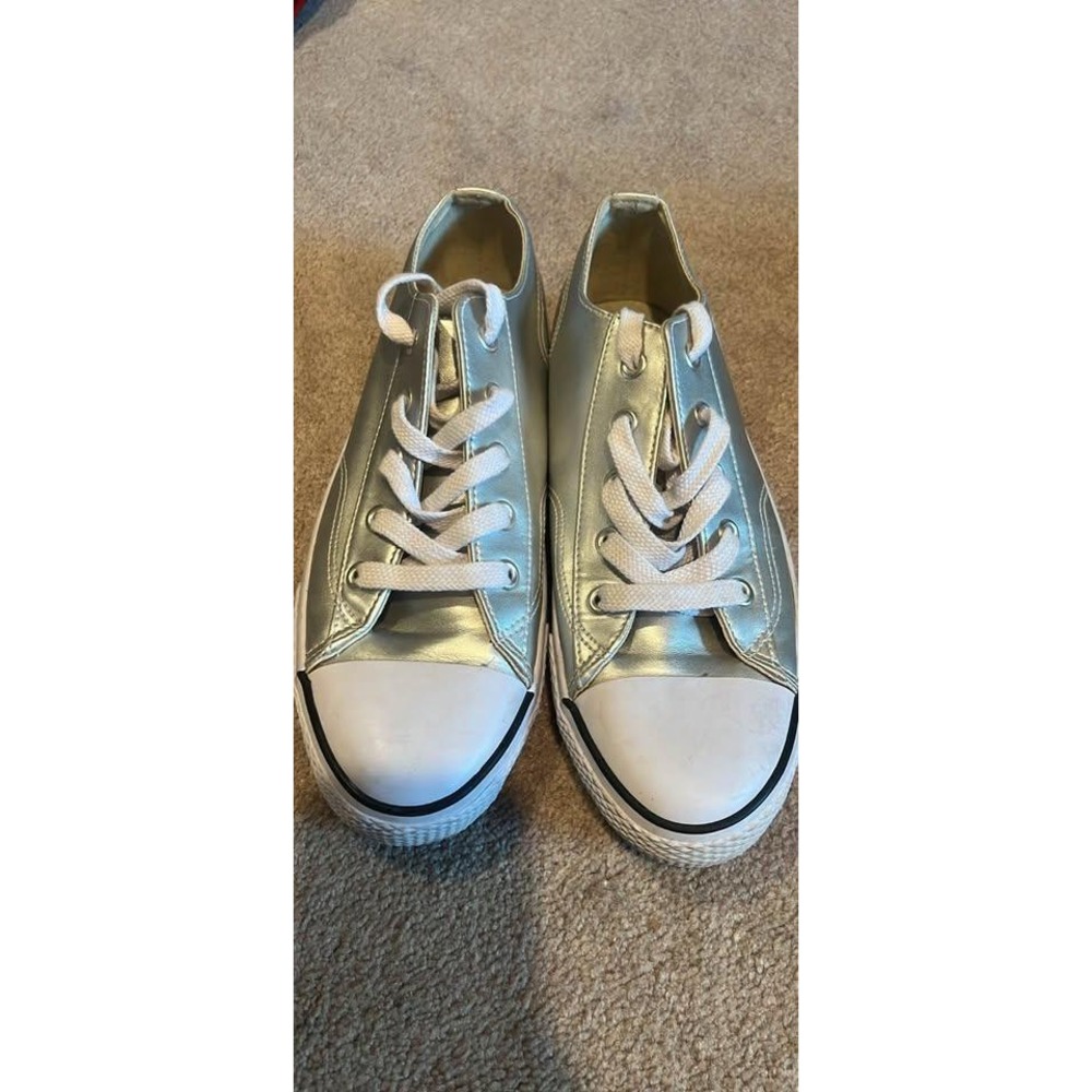 Airwalk Metallic Silver Low Top Sneakers Lace Up Casual Shoes Womens 9.5